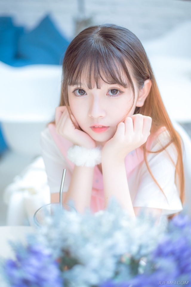 厌无事不烧香，有事上门还不烧香。无事不烧香，那是觉得自己人不要客气;有事上门不烧香，那是觉得他倒霉，你不帮他?你敢不帮他?